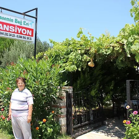 Yasemin Bagevi Habitación en casa particular *